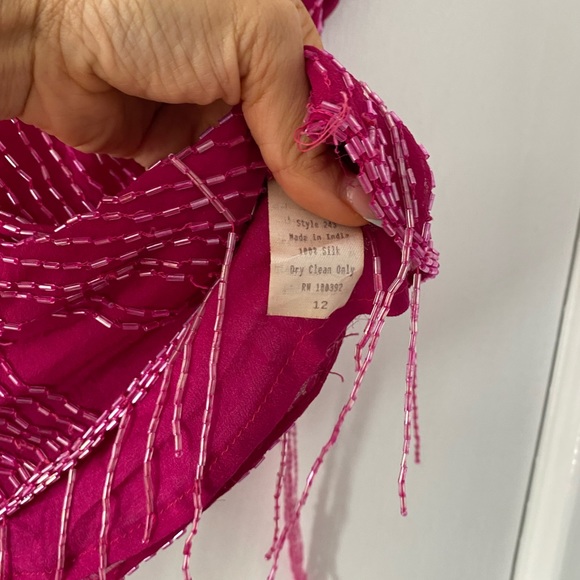 Designer Emma Black vintage beaded pure silk top. Beautiful fuchsia colour . - Picture 5 of 5